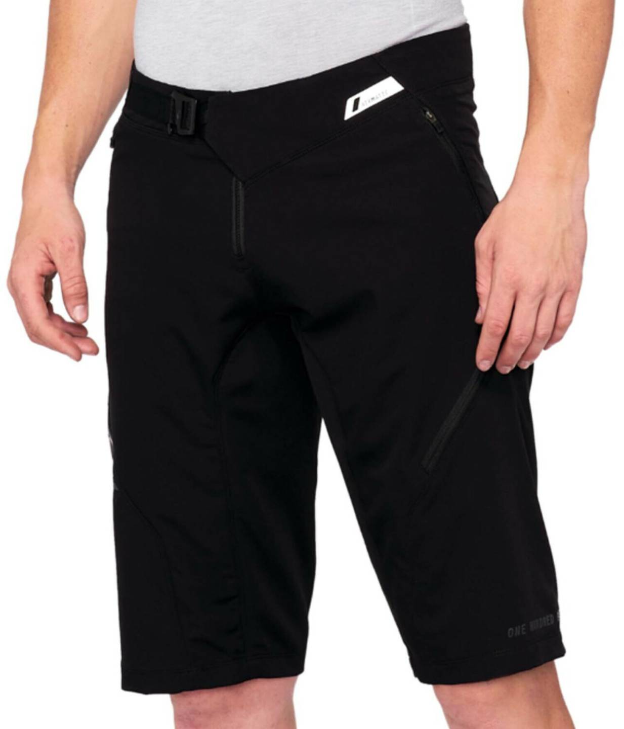 100% Airmatic Shorts Herren schwarz Fahrradbekleidung